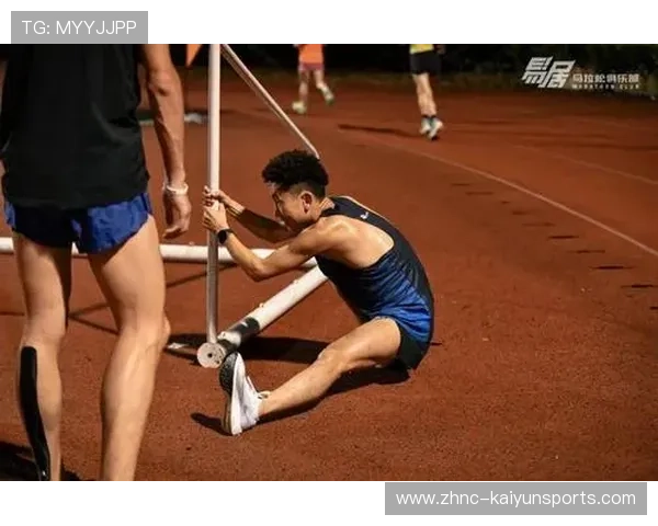 俱乐部引进专业恢复师提升运动员赛后恢复效率，简述恢复训练、比赛的标准